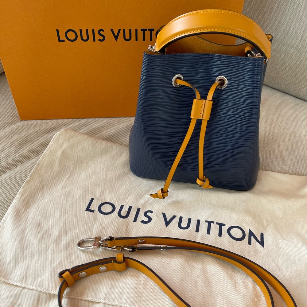 Authentic Louis Vuitton
NeoNoe Handbag Epi Leather BB
